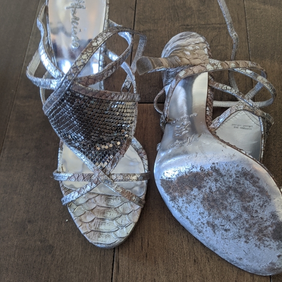 Marciano heels - Picture 1 of 1